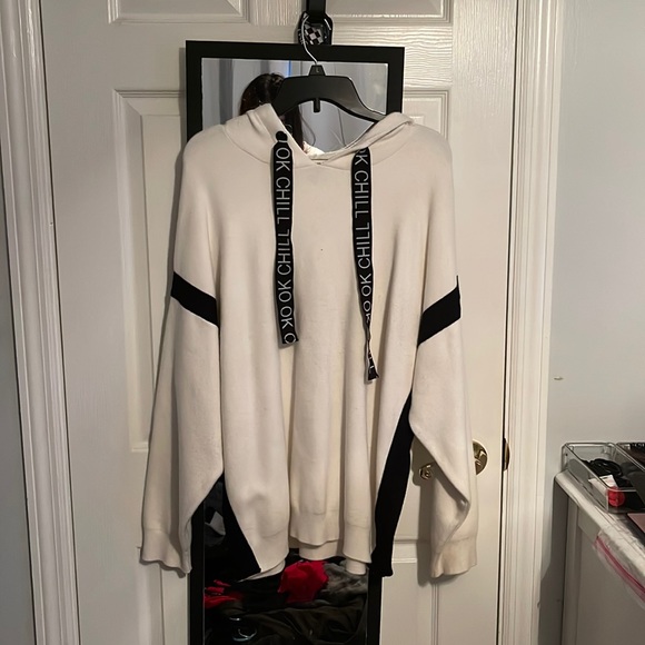 size: medium, brand: forever 21, colour: crème/white - Picture 1 of 2